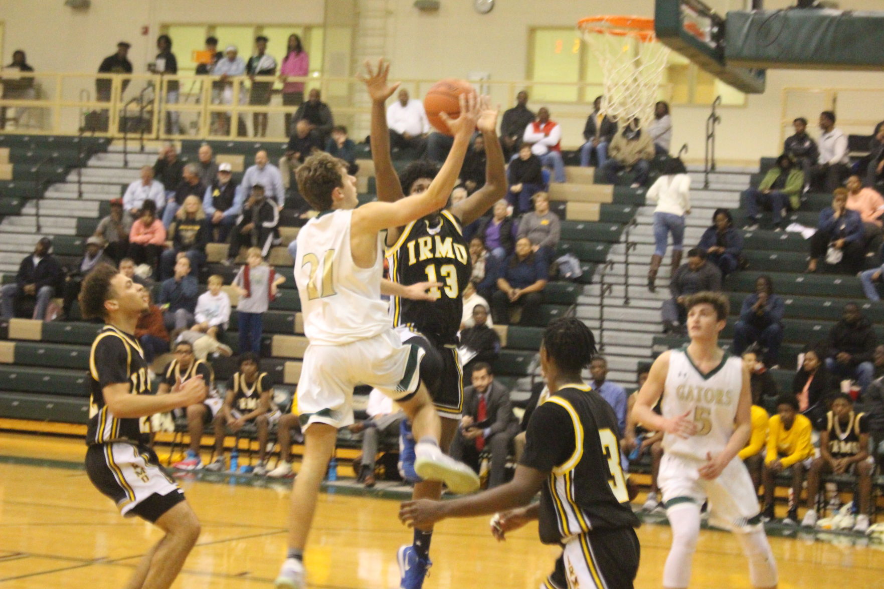 boys basketball.JPG